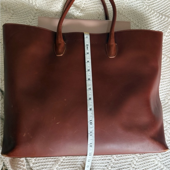 Large Teddi Joelle Structured Leather Work Tote - Picture 10 of 10